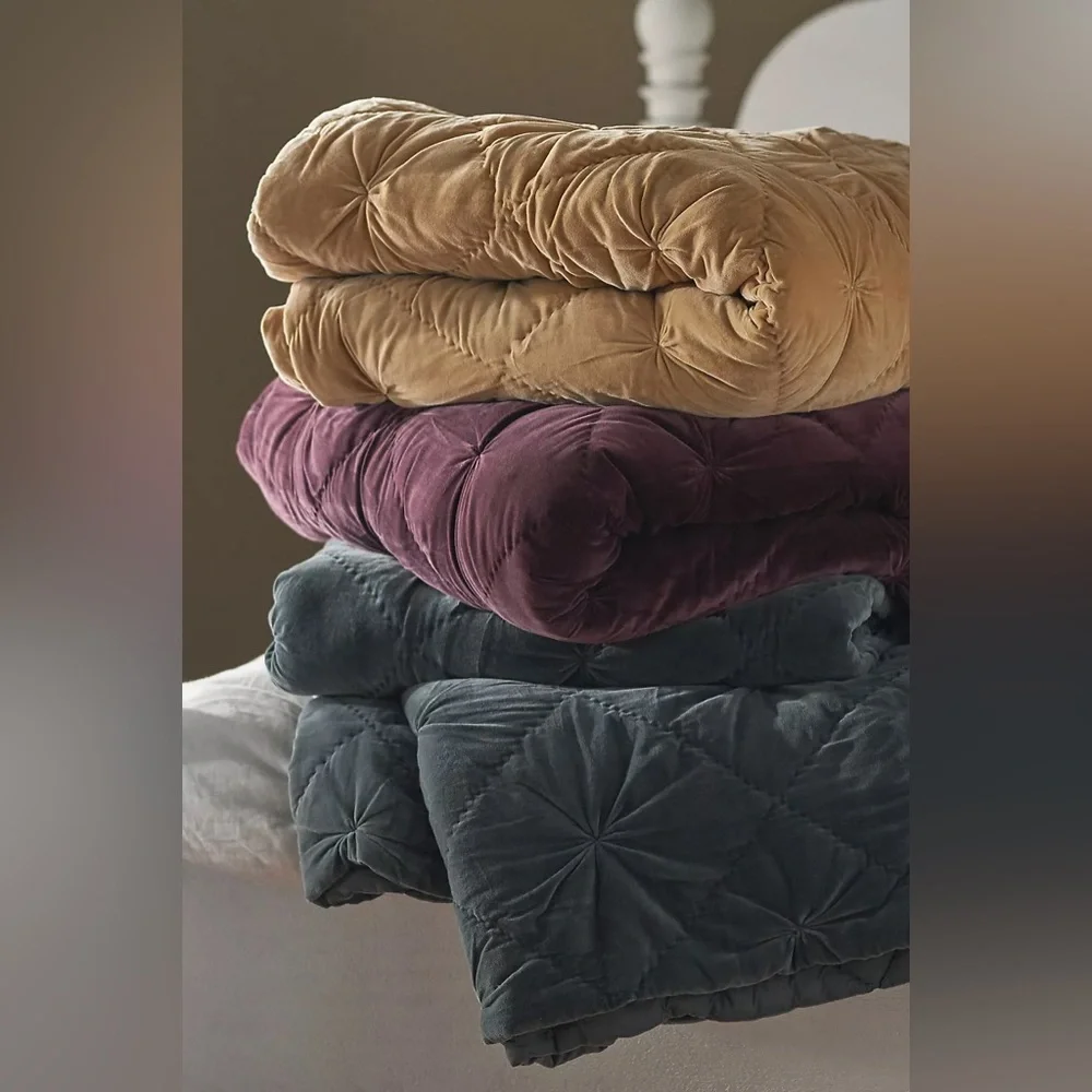 Anthropologie Trova Velvet Quilt Queen - Picture 5 of 8